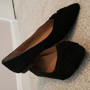 Vionic Gramercy Black Suede Bow Pointed Ballet Flats
